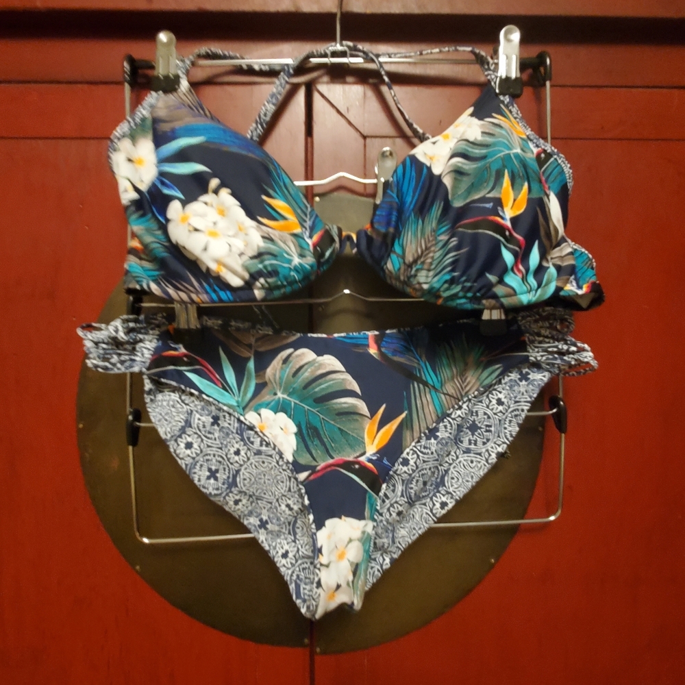 👙 Body Glove Reversible Bikini